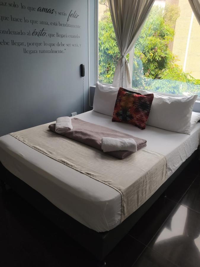 Hotel Aura เมเดยิน ภายนอก รูปภาพ